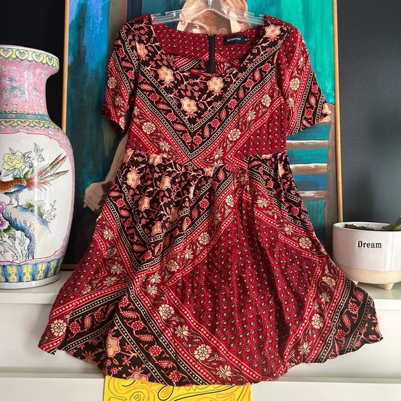 MINKPINK Red and Black Floral Mini Dress M - Picture 1 of 16